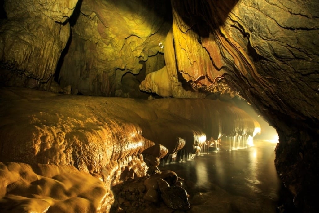 Khao Sok Cave